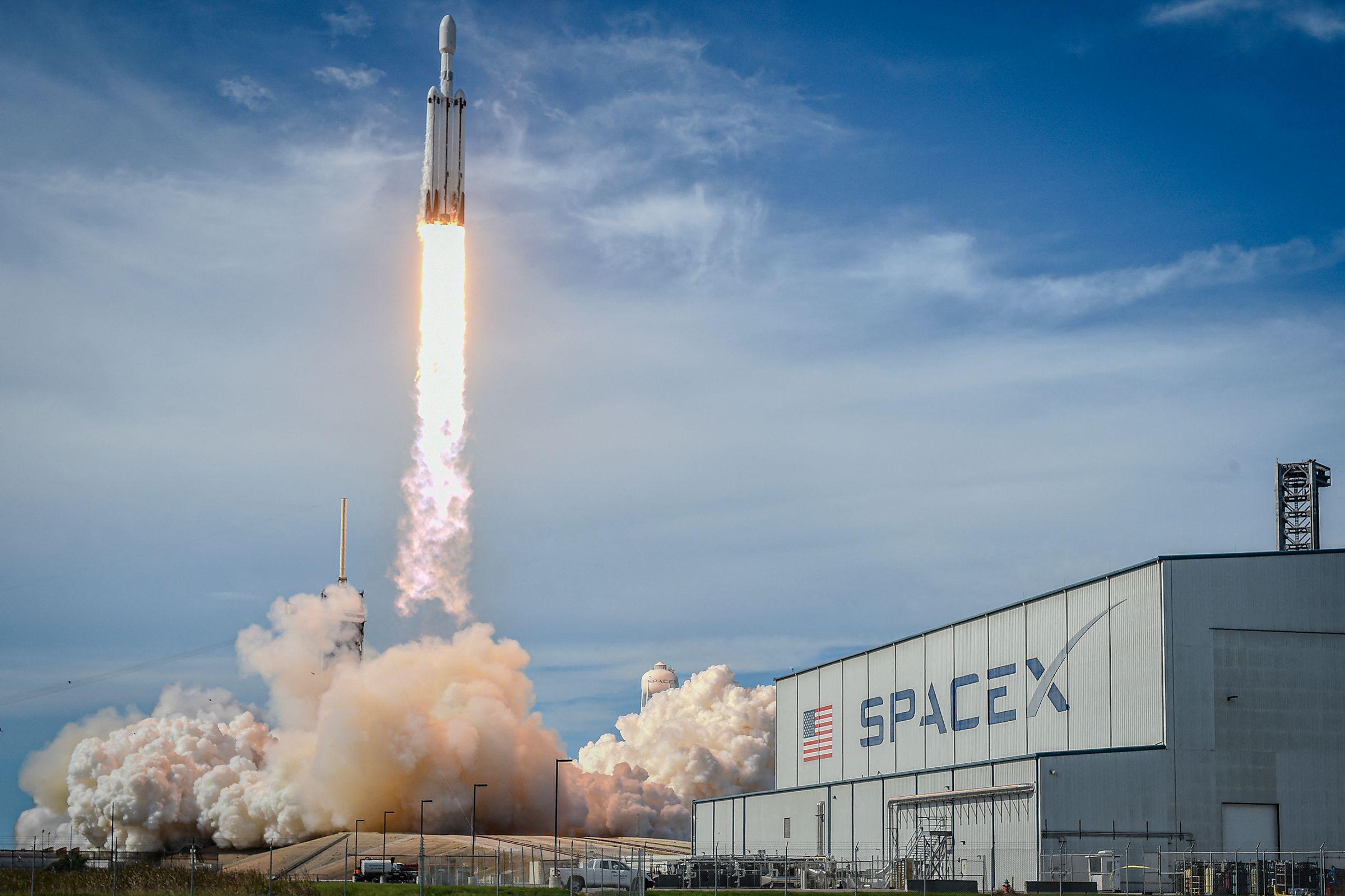 Former OpenAI Staffers Warn That xAI’s Poor Safety Record Could Complicate SpaceX’s IPO